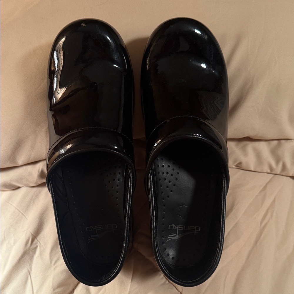 Black Dansko- Size 38